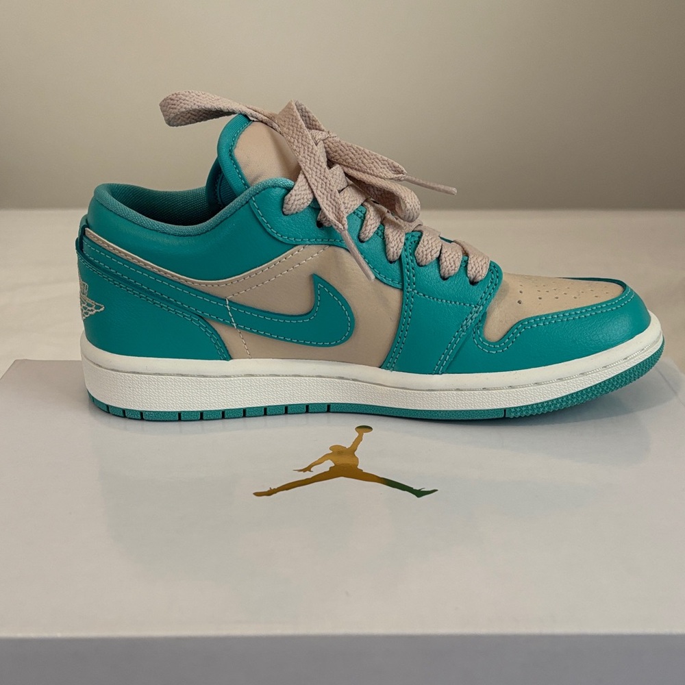 New WMNS AIR JORDAN Teal and Sanddrift Sneakers - Picture 6 of 11